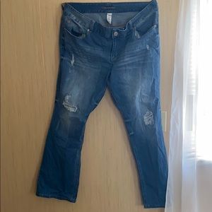 Distressed maurices size 22 jeans